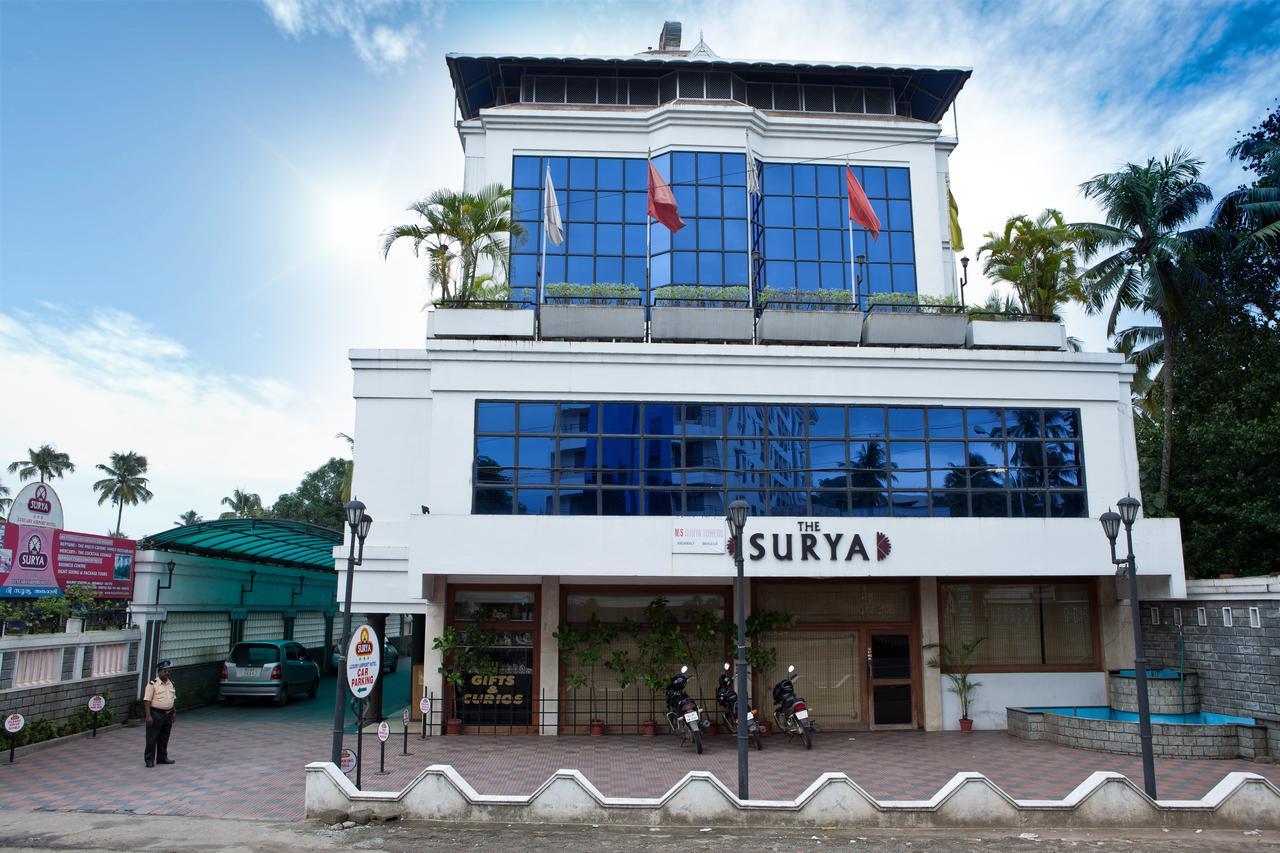 The Surya, Cochin Hotell Angamali Exteriör bild