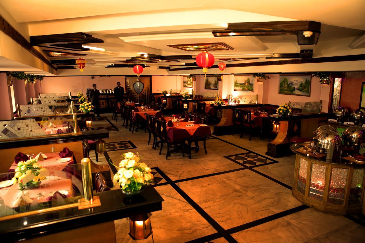 The Surya, Cochin Hotell Angamali Exteriör bild